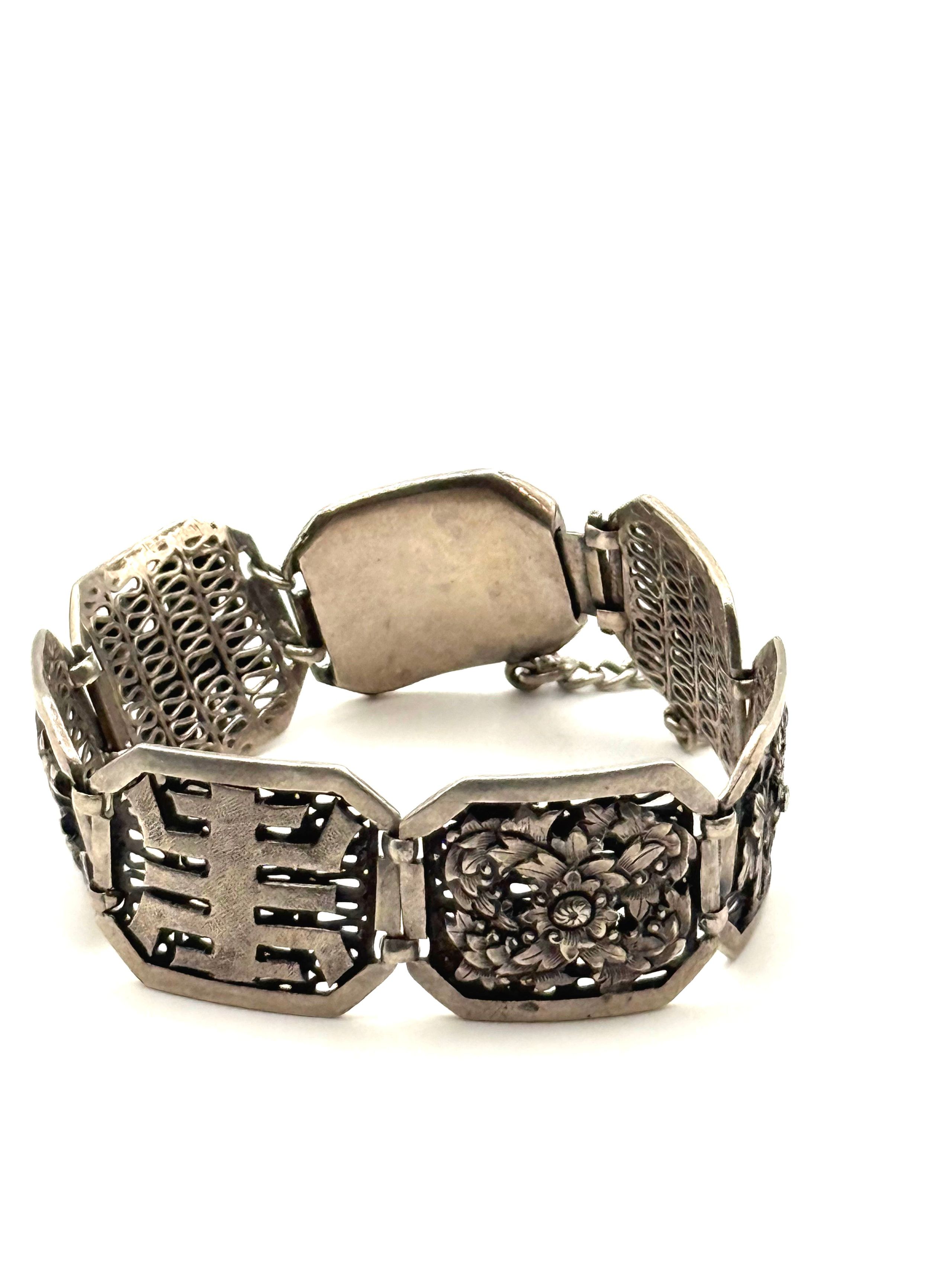 Bague en argent à décor de trois fleurs de lys. - Lazuli