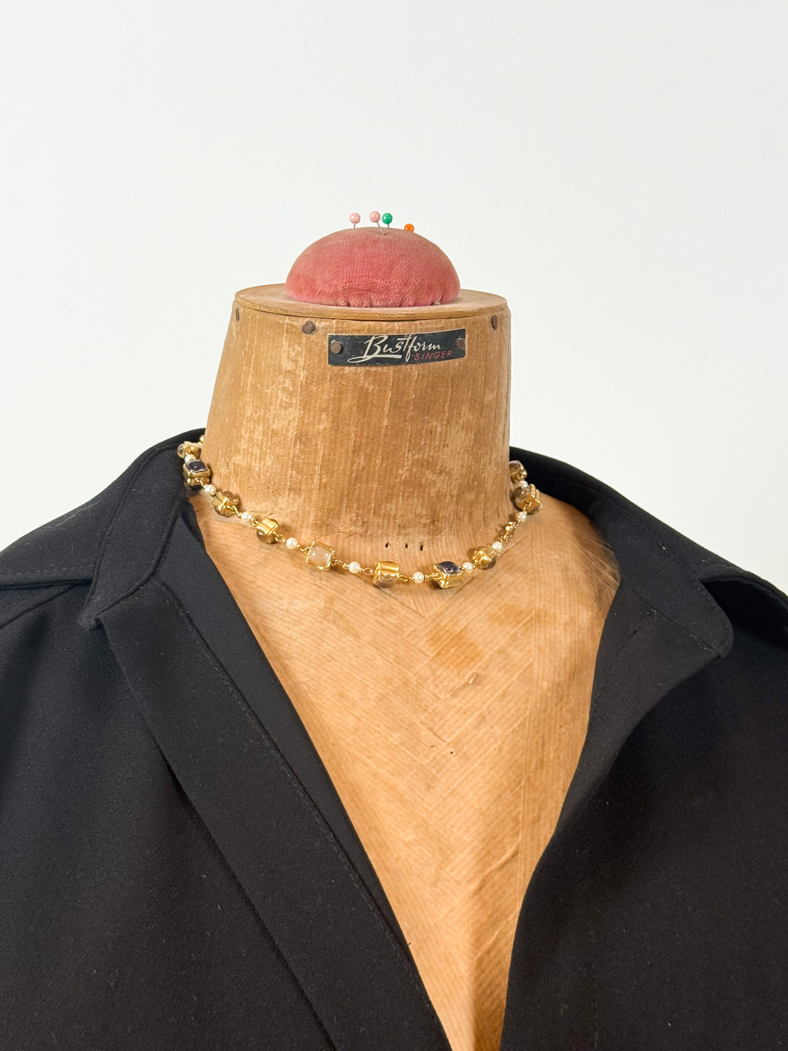 Bague en or jaune (750 millièmes) ornée d&rsquo;une citrine ovale. - Lazuli