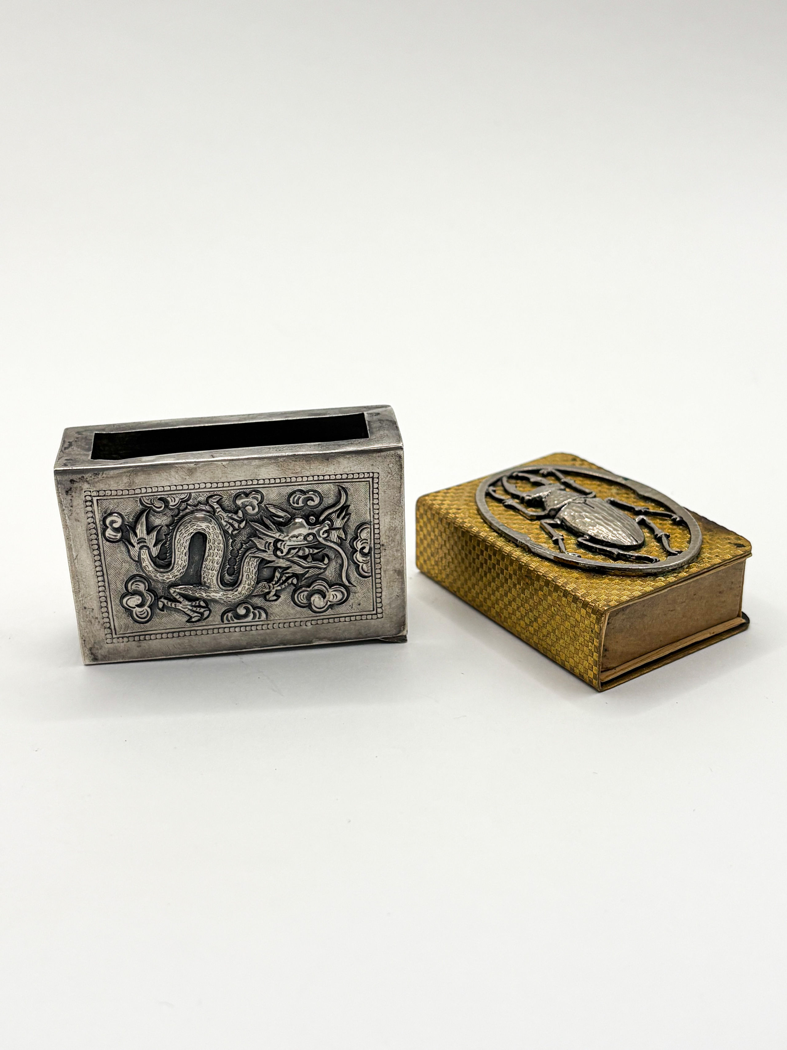 Lot de 46 monnaies et médailles en argent et métaux communs. Europe et Etats-Unis. - Lazuli
