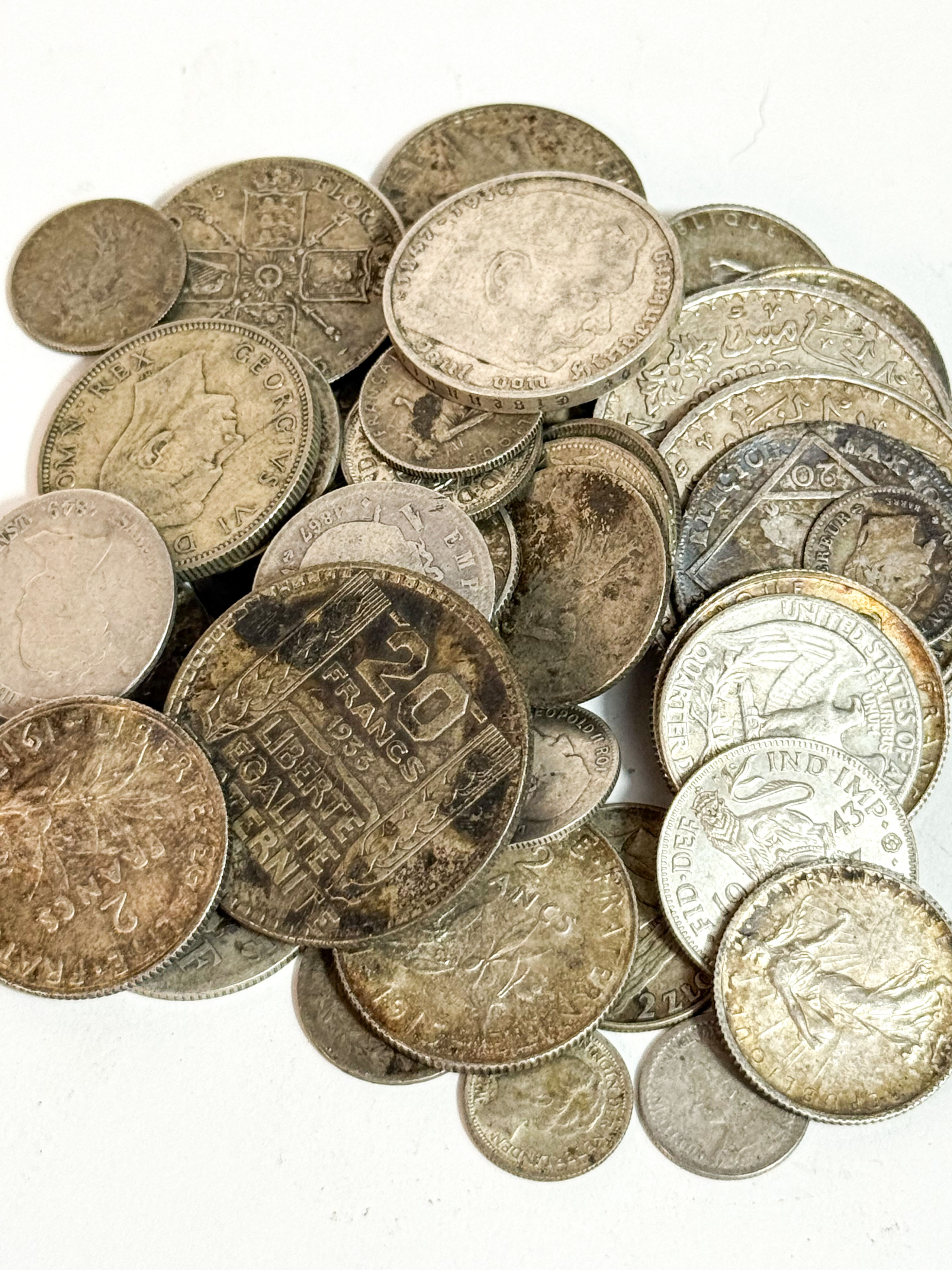 Lot de 50 pièces en argent (titres divers). - Lazuli