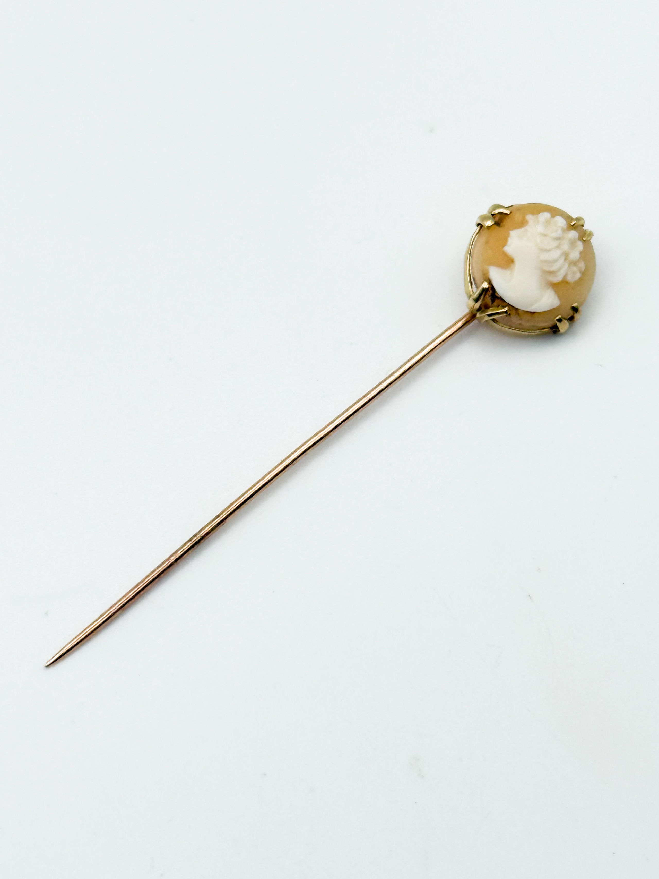 Pendentif en or jaune (750 millièmes) ornée d&rsquo;une pièce 8 florins / 20 francs – François Joseph Ier. - Lazuli