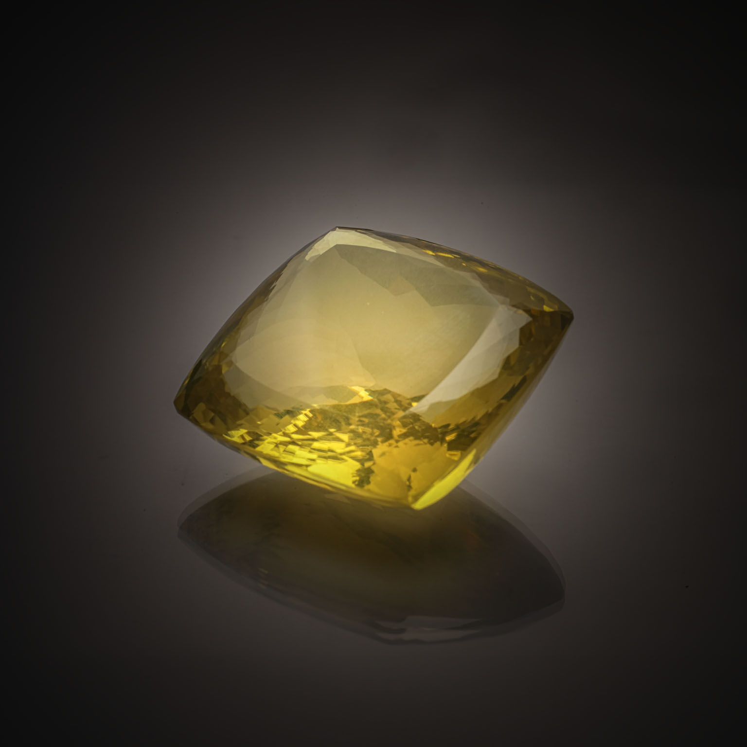 Quartz lemon coussin sur papier. - Lazuli