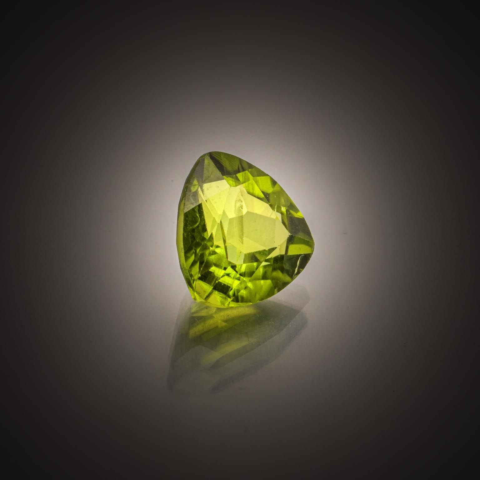 Diamant taille ancienne sur papier. - Lazuli