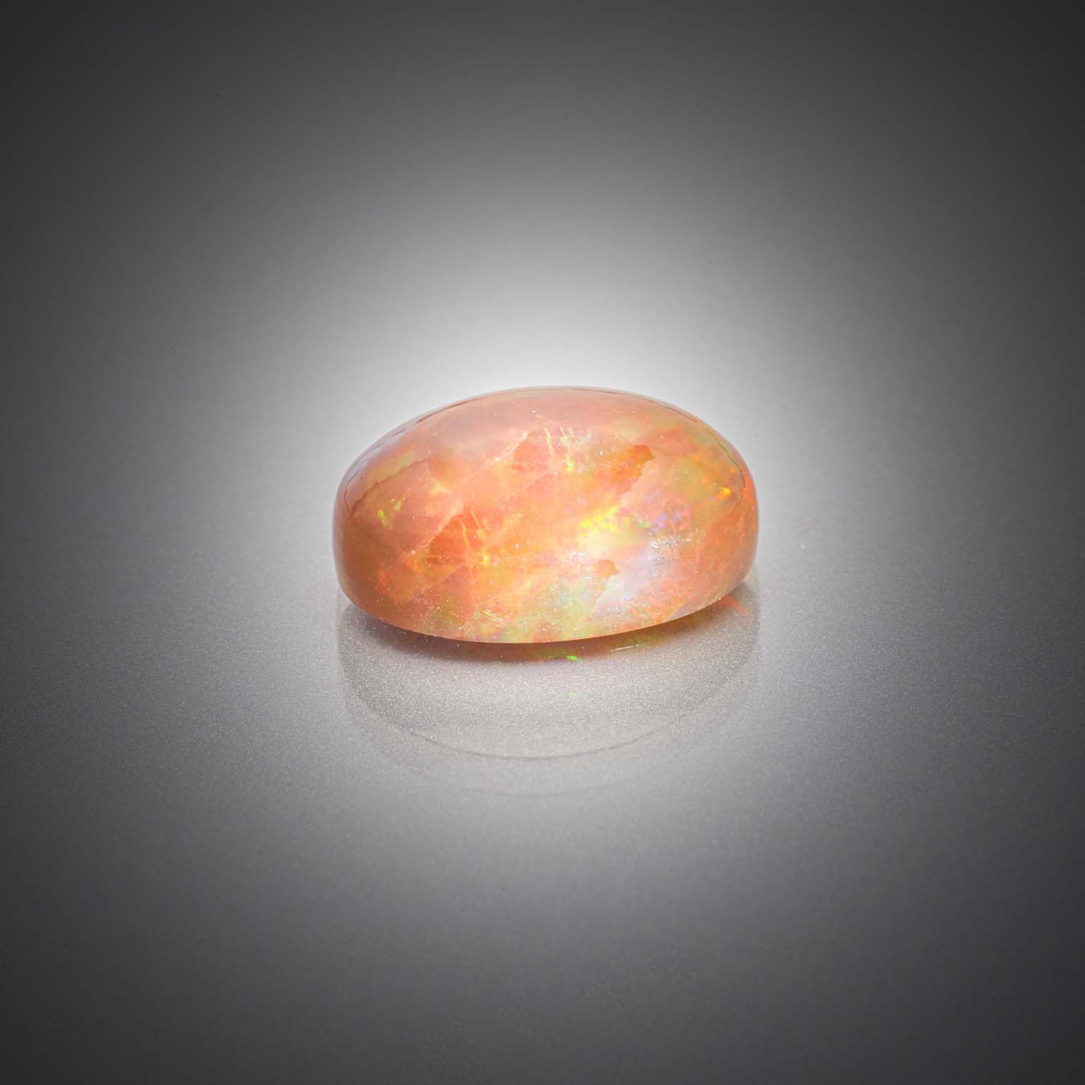 Emeraude rectangulaire sur papier. - Lazuli