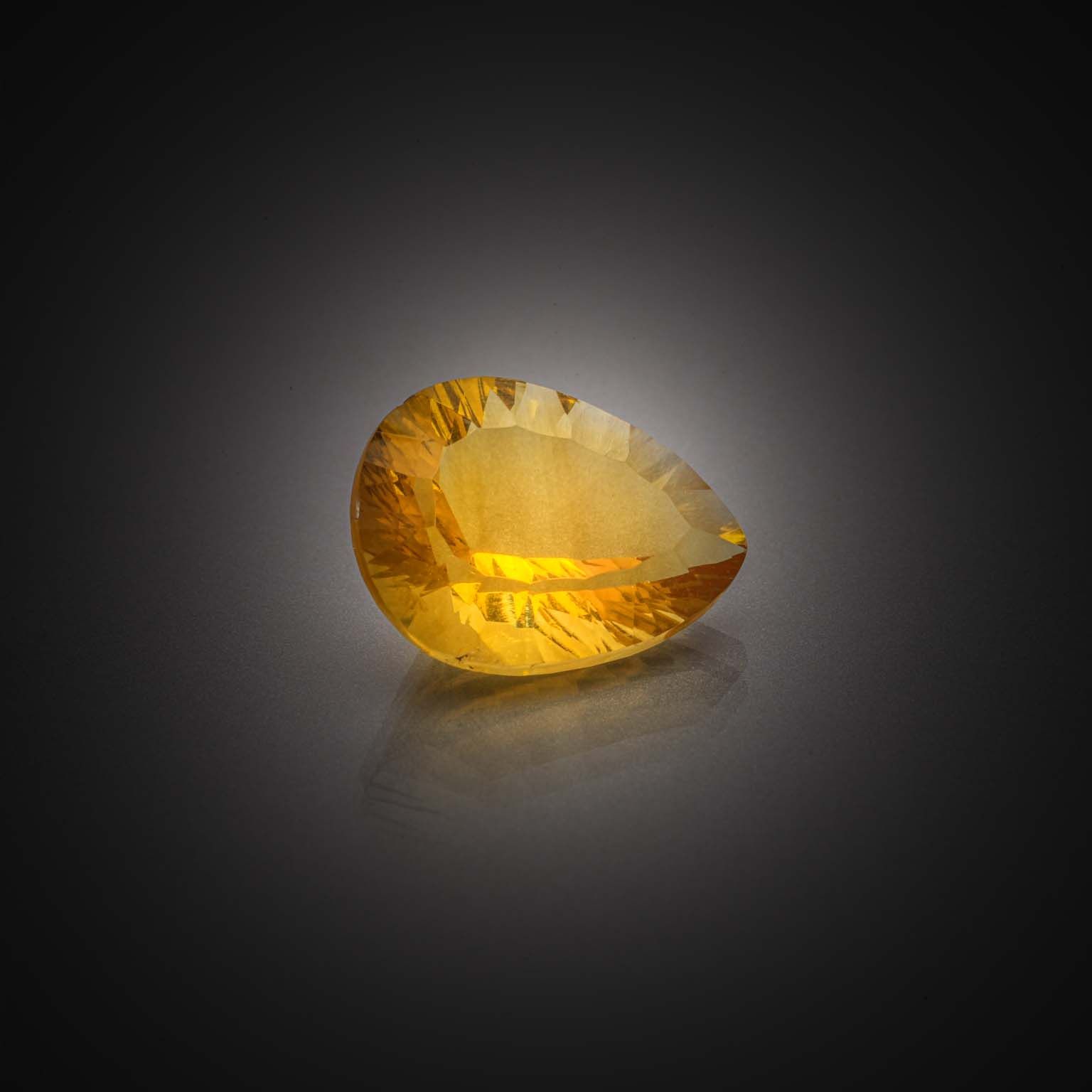 Quartz œil de tigre sur papier. - Lazuli