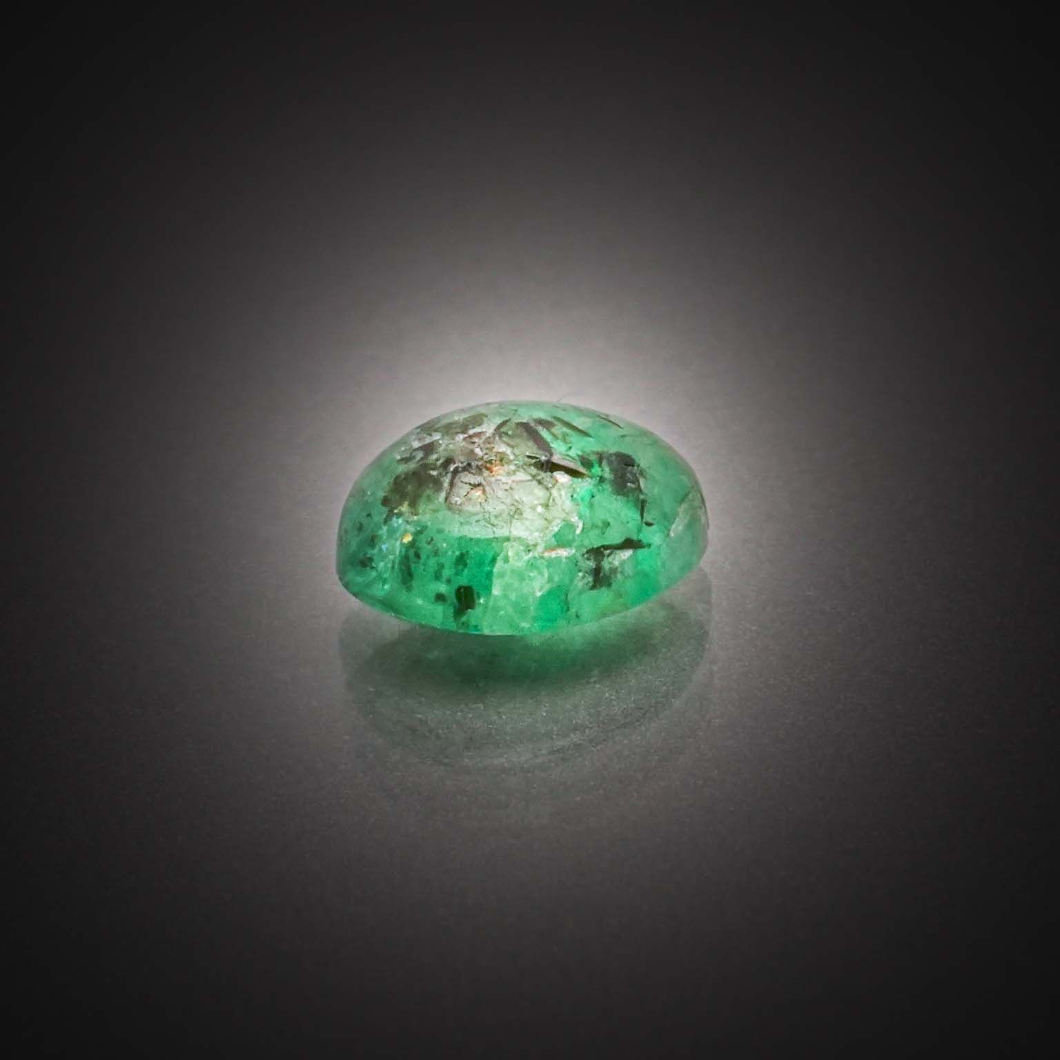 Lot de neufs tourmalines ovales sur papier. - Lazuli