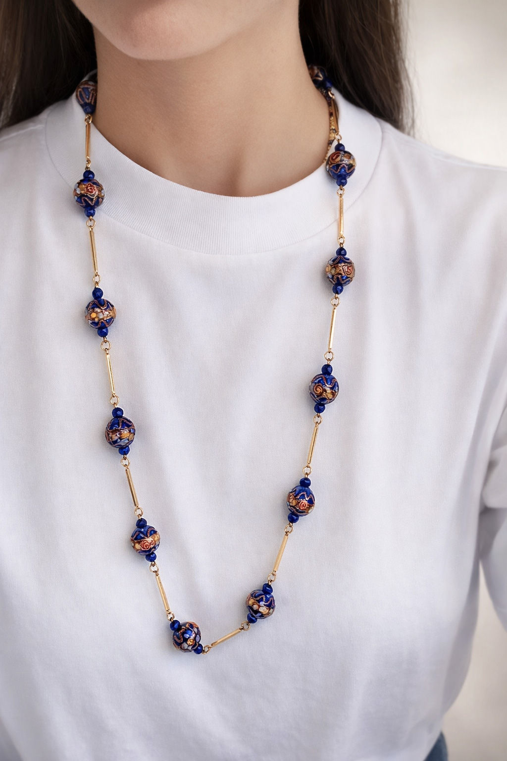 Demi-jonc en argent à motifs géométriques noircis. - Lazuli
