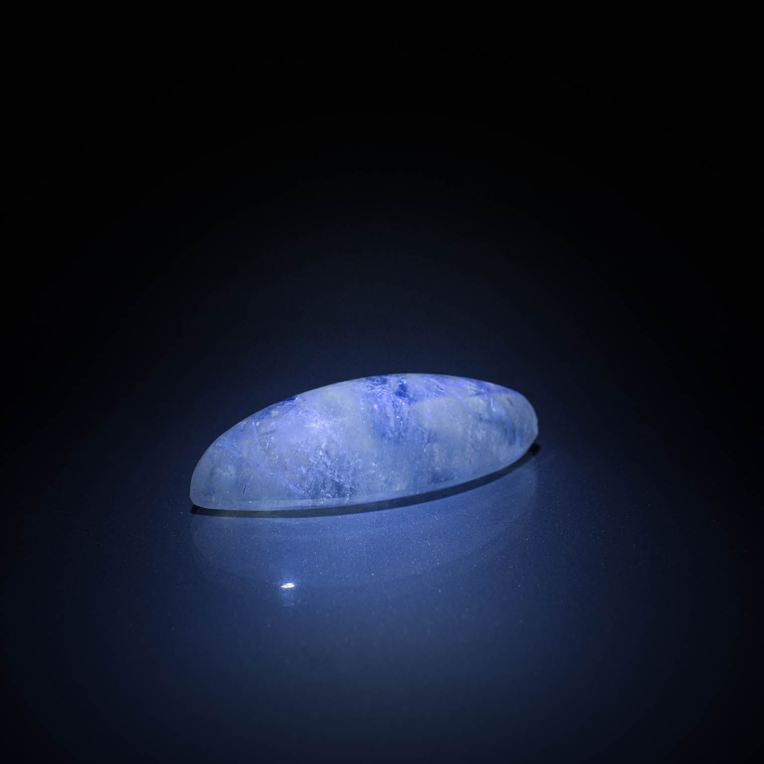Lot de tanzanites ovales sur papier. - Lazuli