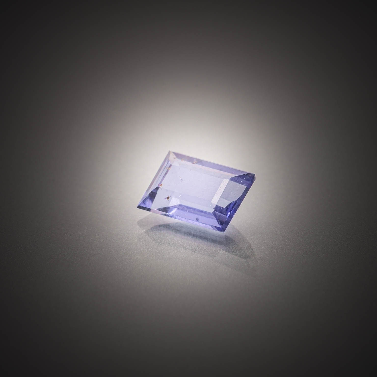 Calcédoine bleue trillion sur papier. - Lazuli