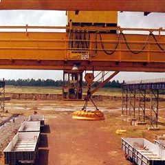 Circular magnet Crane