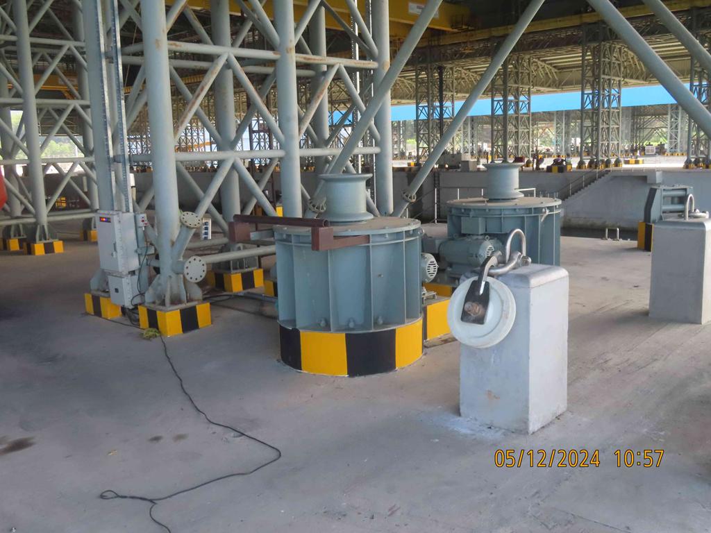 10 Ton Electric Capstan with Fairlead & Tackle Arrangement