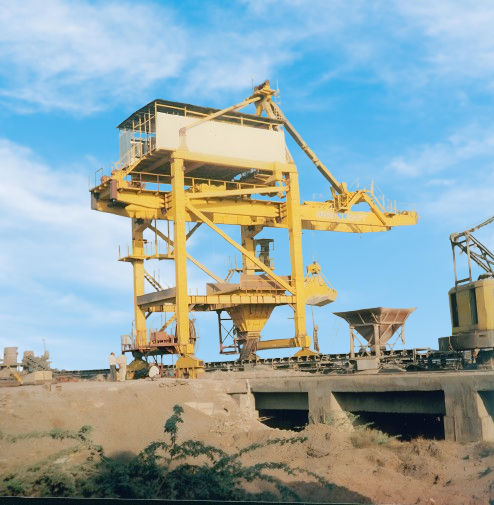 GRABBING BARGE UN-LOADER FOR CEMENT PLANT APPLICATIONS