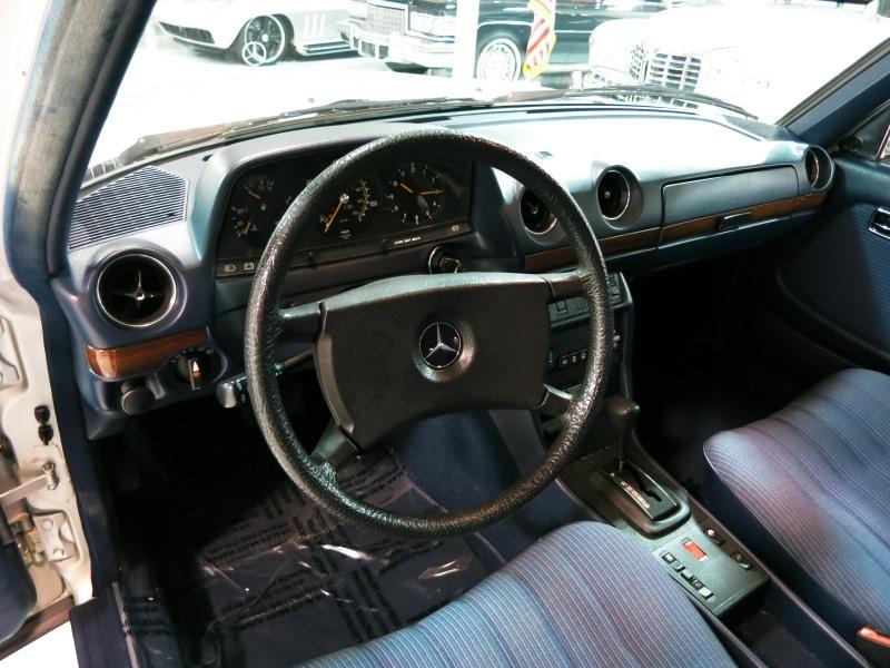 1984 Mercedes Benz 300 Series LWB Limousine