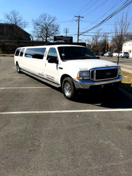 very nice 2004 Ford Excursion Limousine for sale