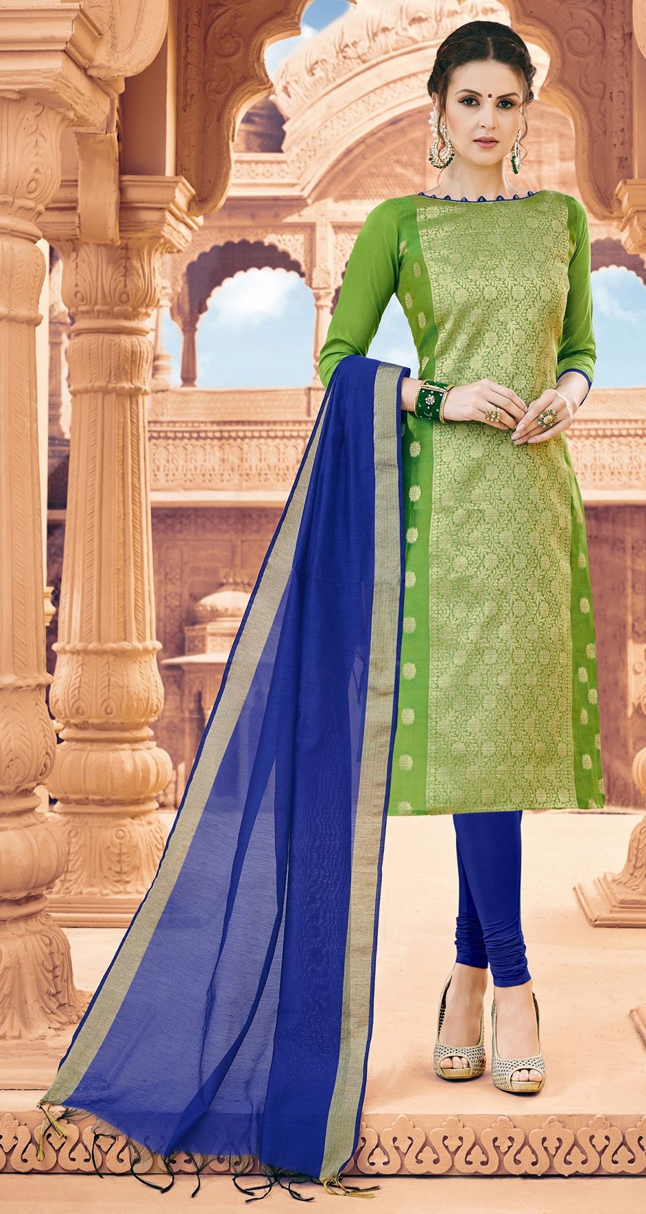 1507604 Party Wear Green color Banarasi Silk fabric Salwar Kameez