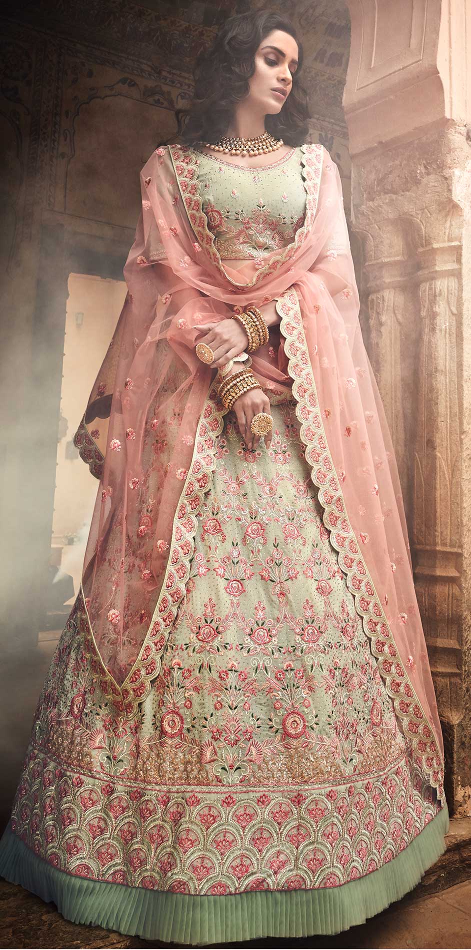 Aishwarya Rai Bachchan's pink lehenga from her mehandi is for brides who  love soothing hues