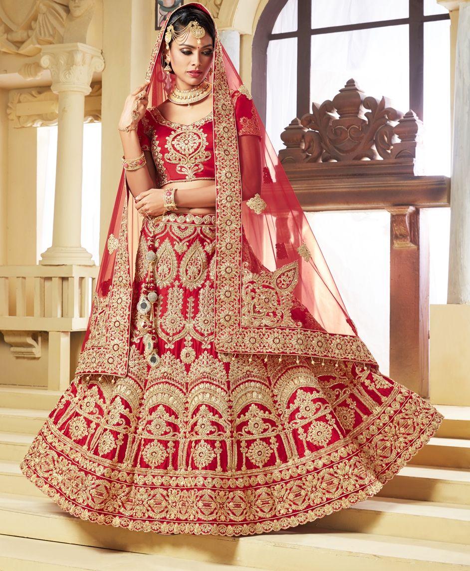 Aishwarya Rai Bachchan's pink lehenga from her mehandi is for brides who  love soothing hues