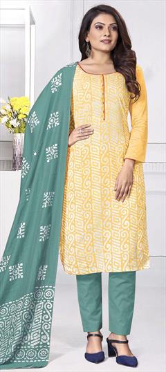 Casual Yellow color Salwar Kameez in Cotton fabric with Straight Printed work : 1816086