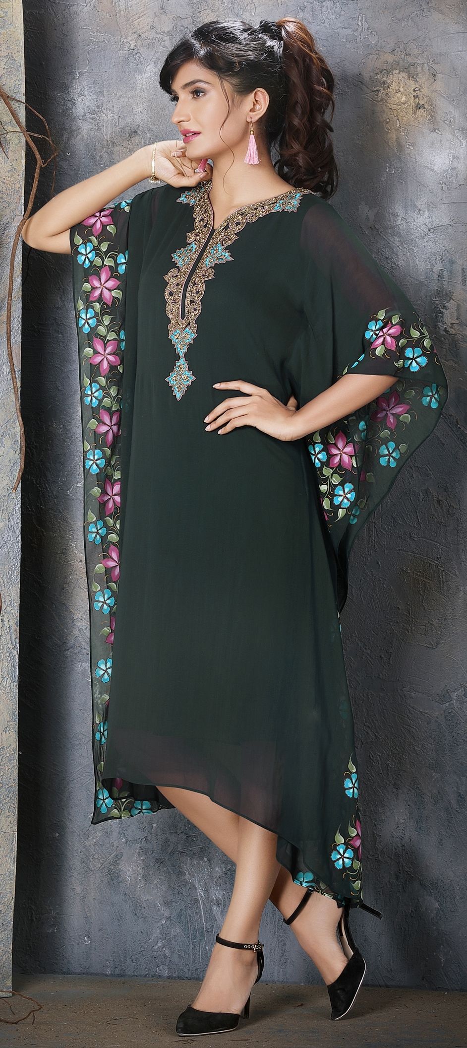 Two-color Kaftan in Black