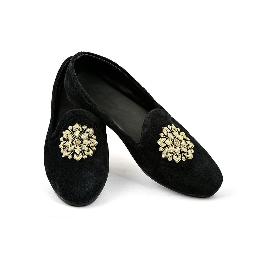 Buy Indian Mojari Shoes & Juti online for Men and Women