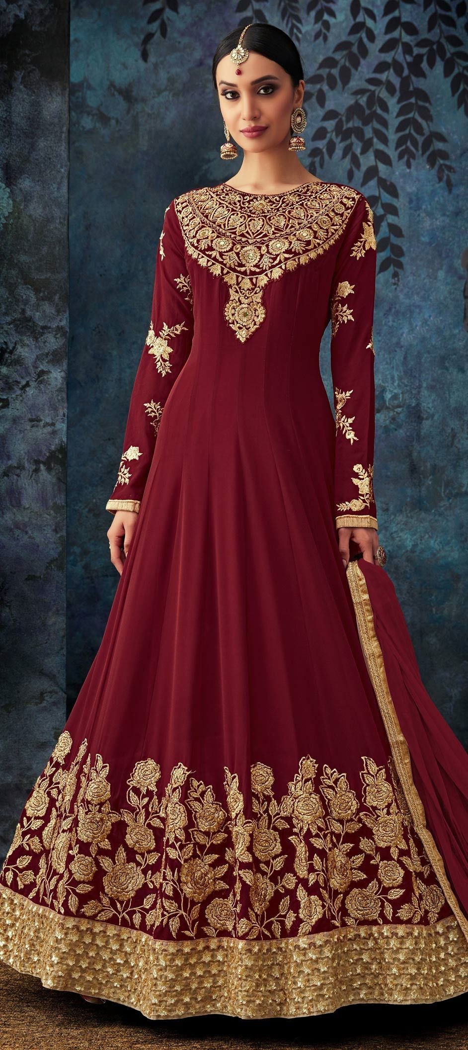 red salwar suit for bride