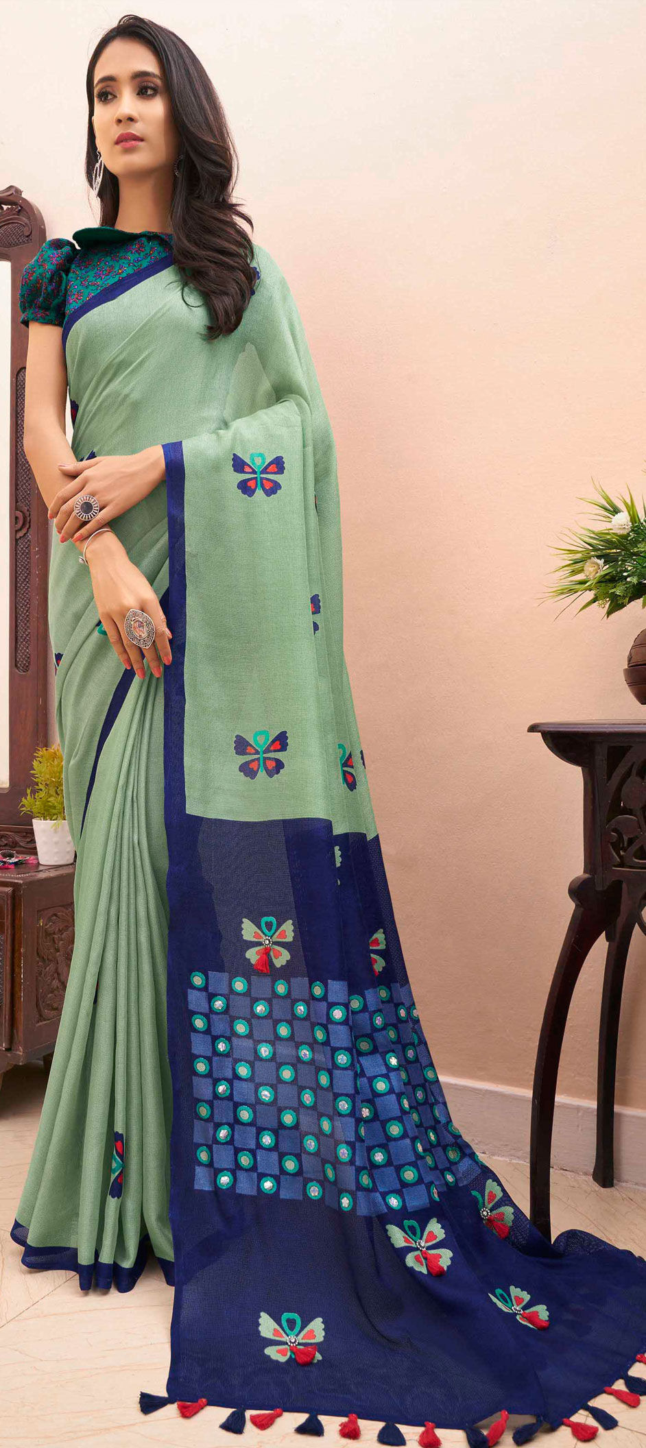 Party Wear, Traditional Green color Linen fabric Saree 1567066
