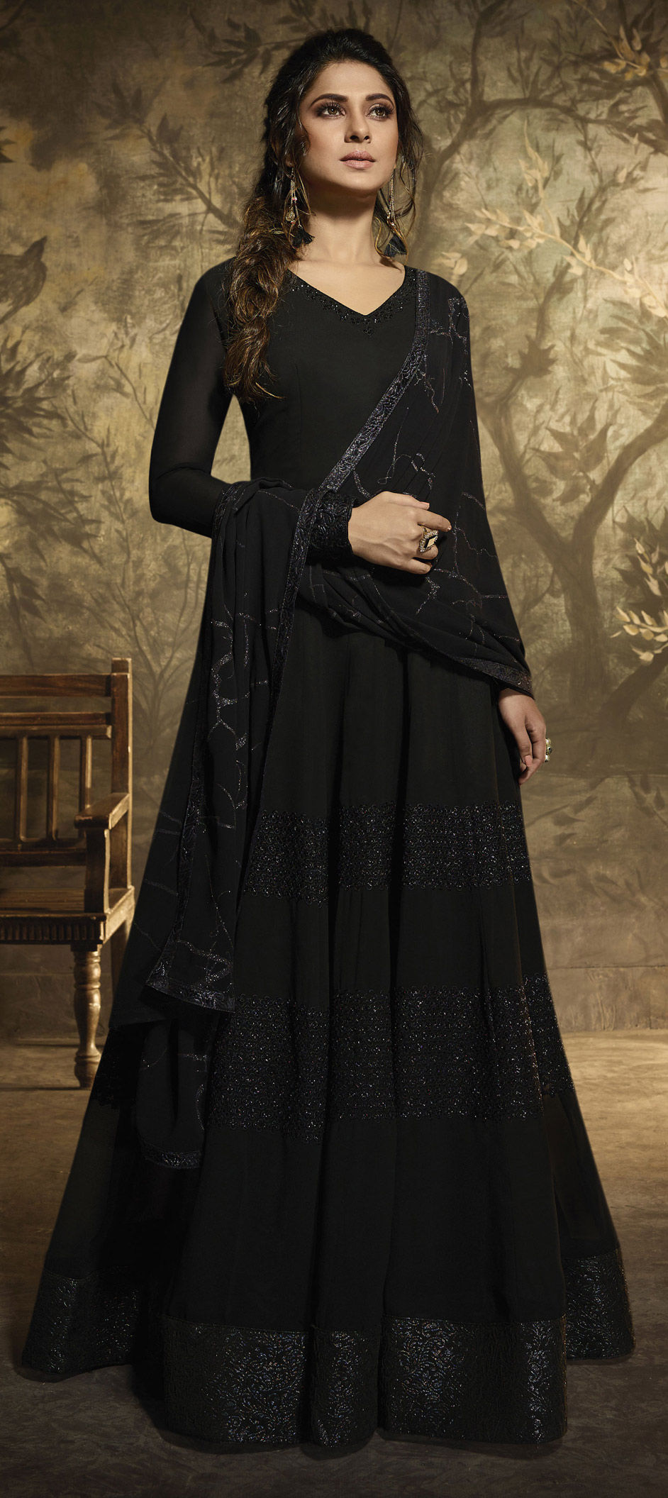 Party Wear, Reception Black and Grey color Georgette fabric Gown : 1568738