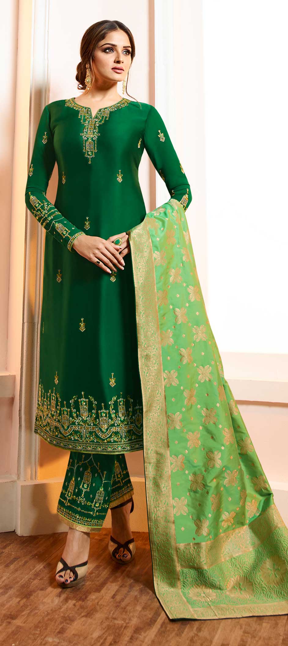 Bollywood Green color Viscose fabric Salwar Kameez : 1574368