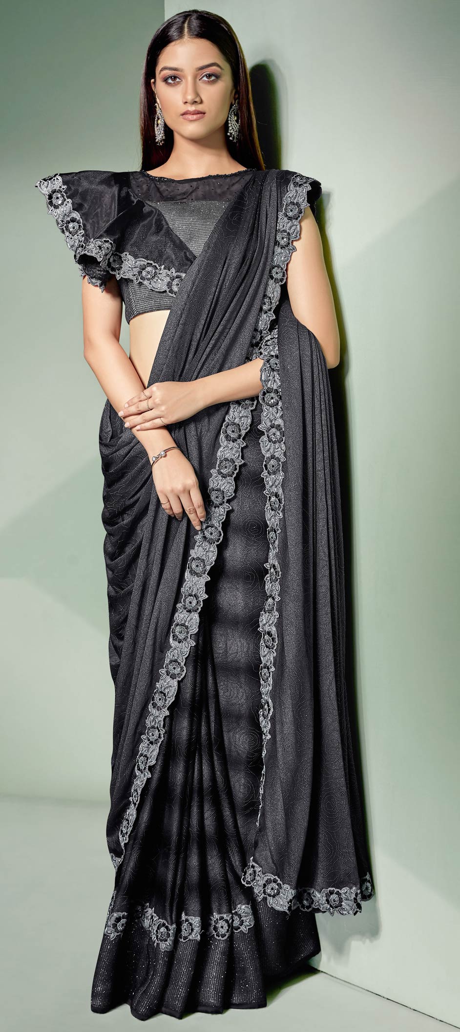 Bengal Handloom Designer Cotton Saree in Light Grey, Black and Forest Green  in Gwalior at best price by Bengal Looms (India) - Justdial