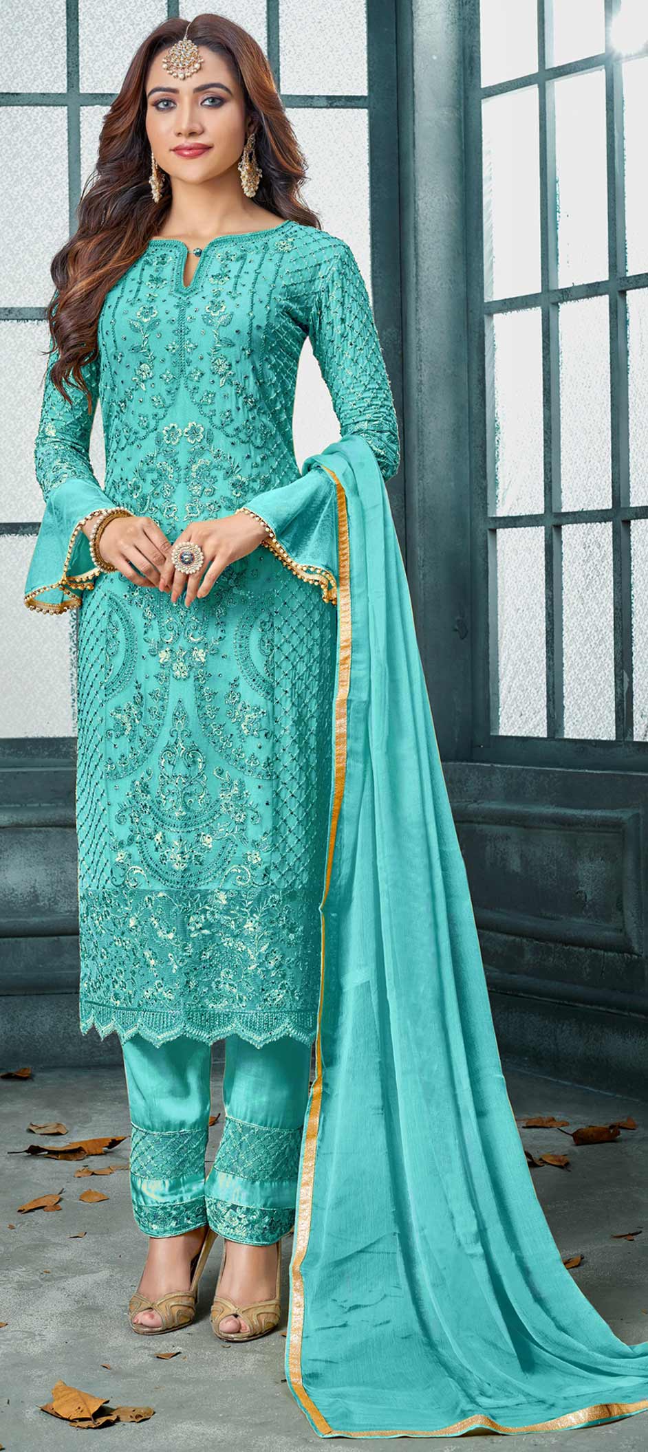 Bollywood Blue color Silk fabric Salwar Kameez : 1590569