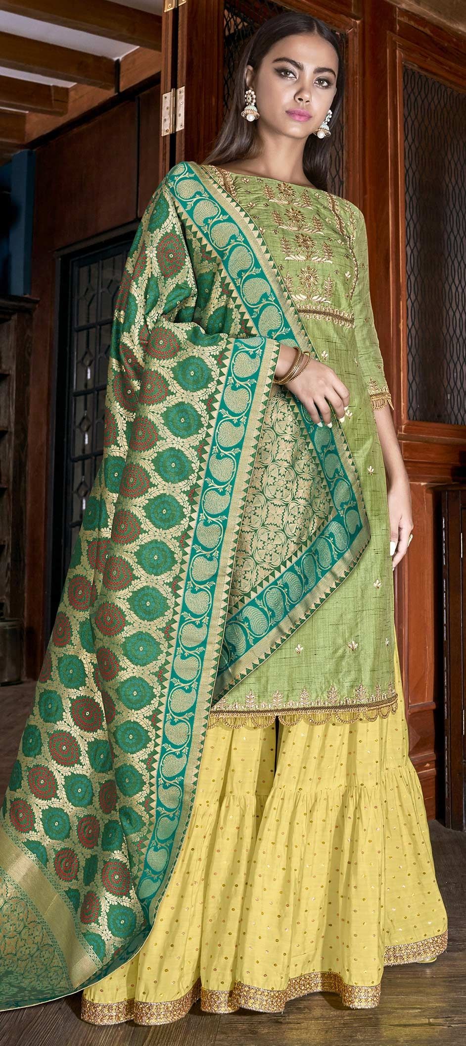 Party Wear Green color Silk fabric Salwar Kameez 1607051