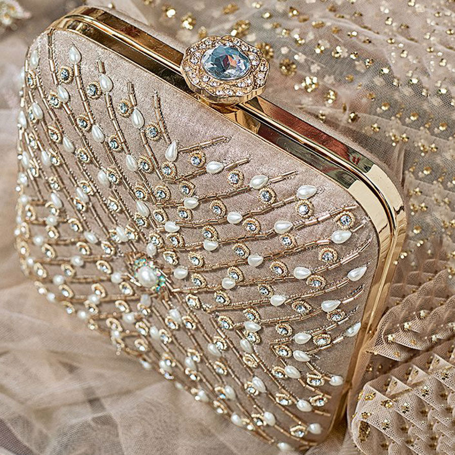 Top 5 Bridal Purse Designs For The Wedding Season