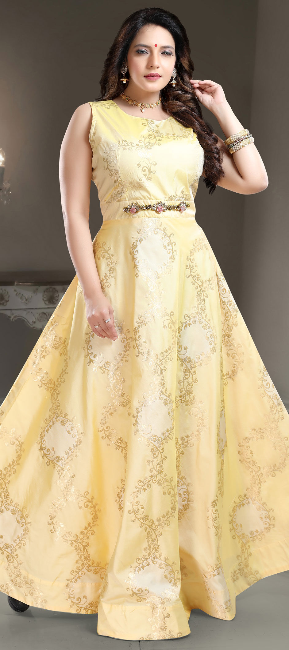 Update more than 159 brocade fabric gown latest - camera.edu.vn