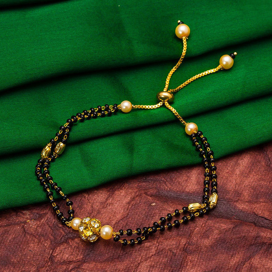 Silah Gold Bracelet main image 1
