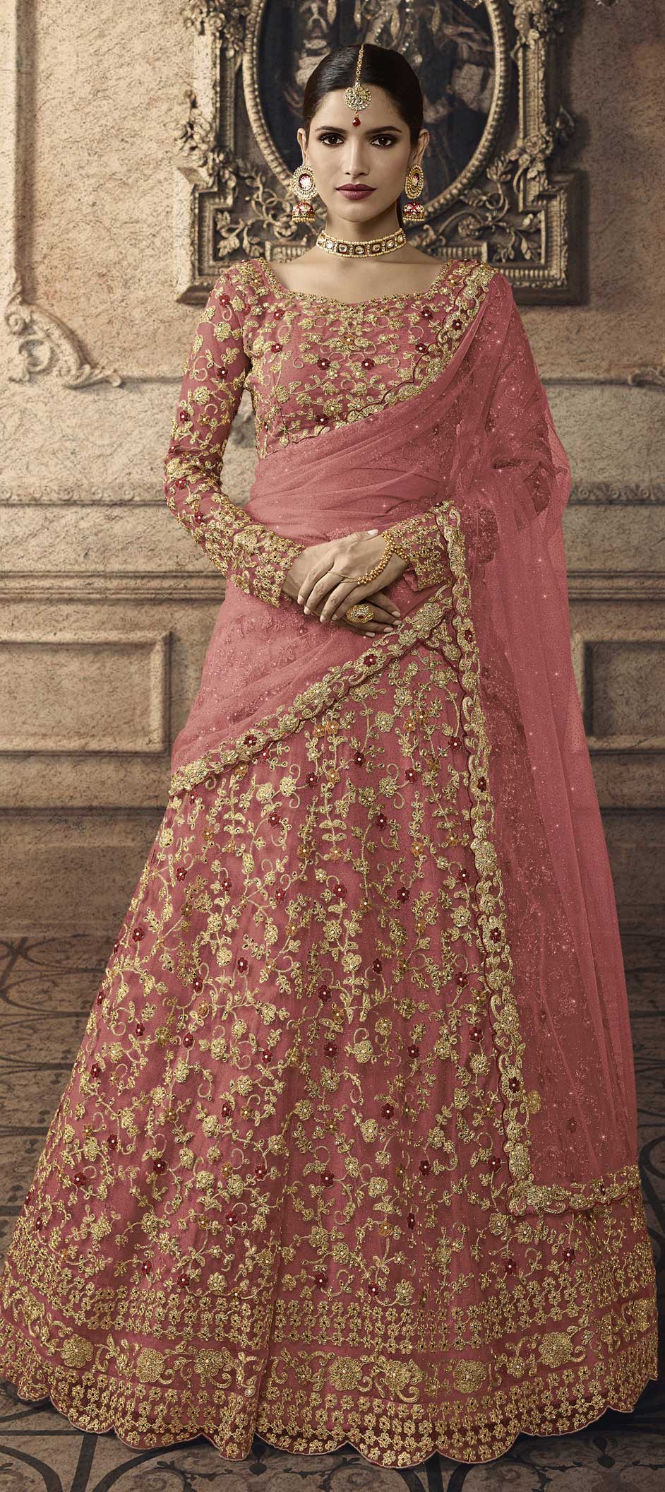 reception lehenga pic