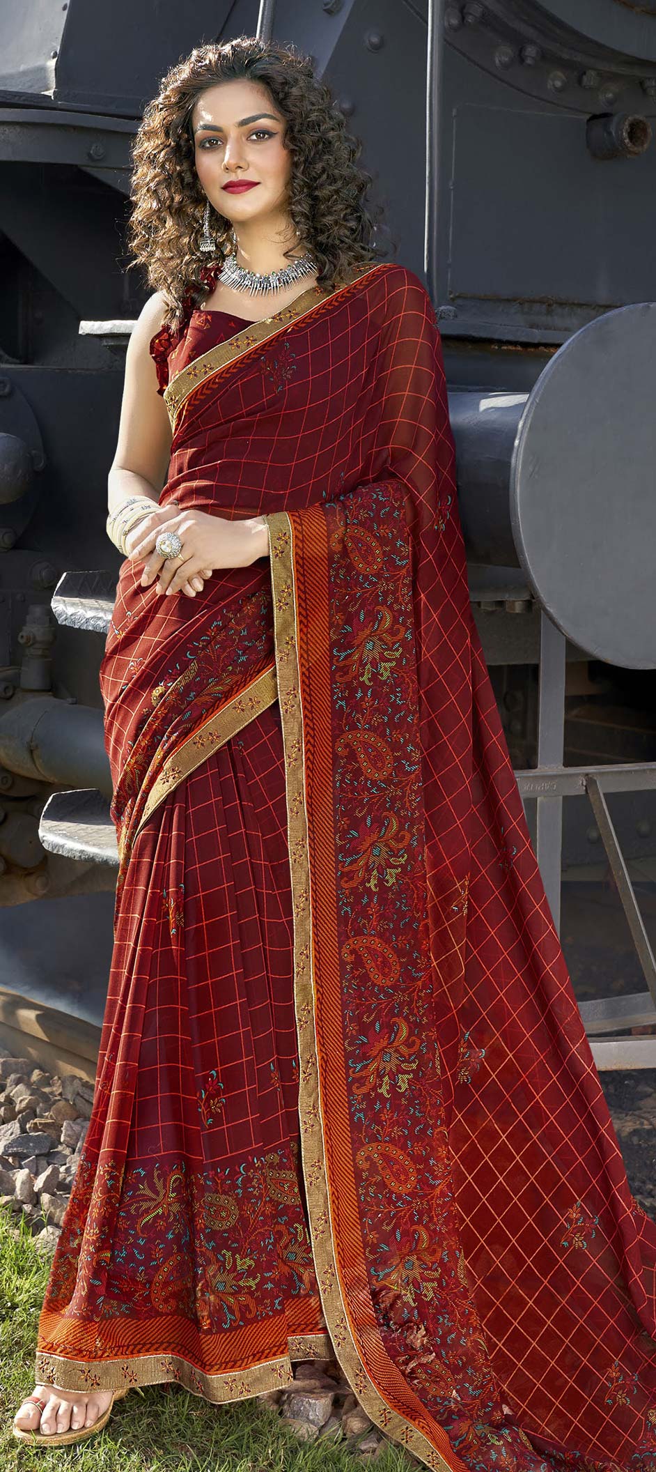 Casual, Festive Red and Maroon color Georgette fabric Saree : 1714193