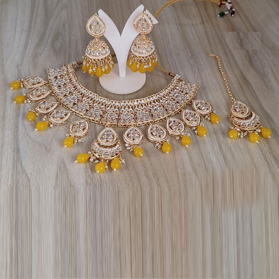 Yellow color Metal Alloy metal Necklace 1818920