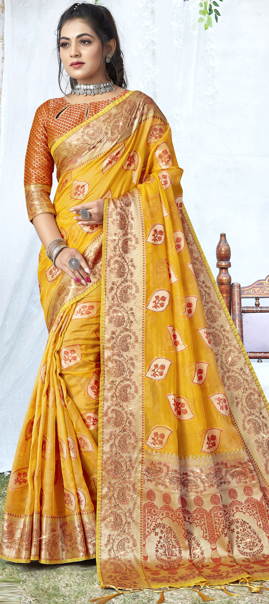 Buy Designer Sarees, Salwar Kameez, Kurtis & Tunic and Lehenga Choli.Ideal  Yellow Chiffon Saree