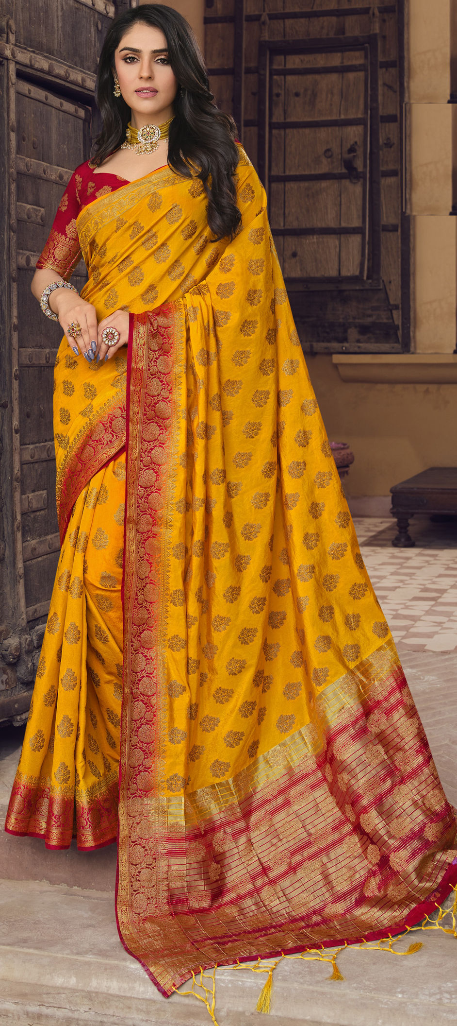 34 Size Yellow Silk Saree With Blouse 248615