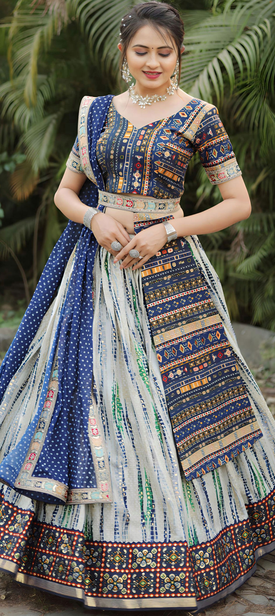 🌷Lehenga Choli🌷* Festival that highlight the colors of life with  tradition of indian culture. Here is beautiful chaniyacholi of c... |  Instagram