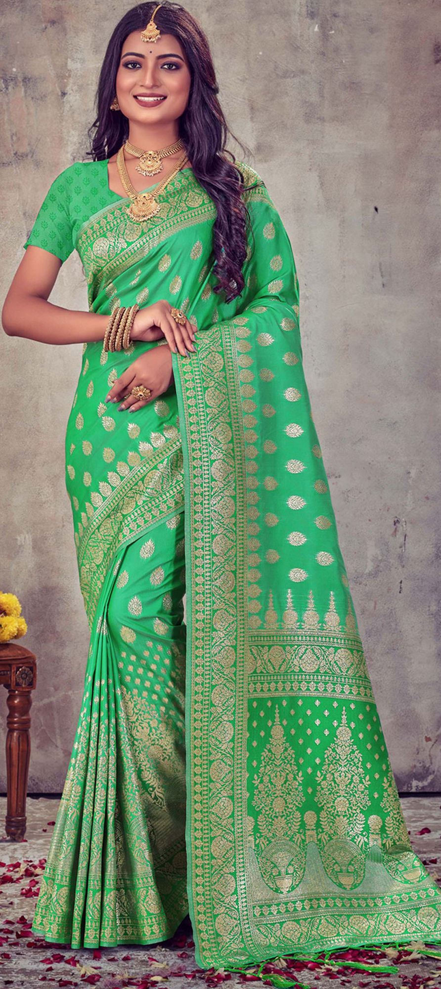 Green Color Raj Patola Silk Gujarati Traditional Saree With Contrast B –  BEST SAREE