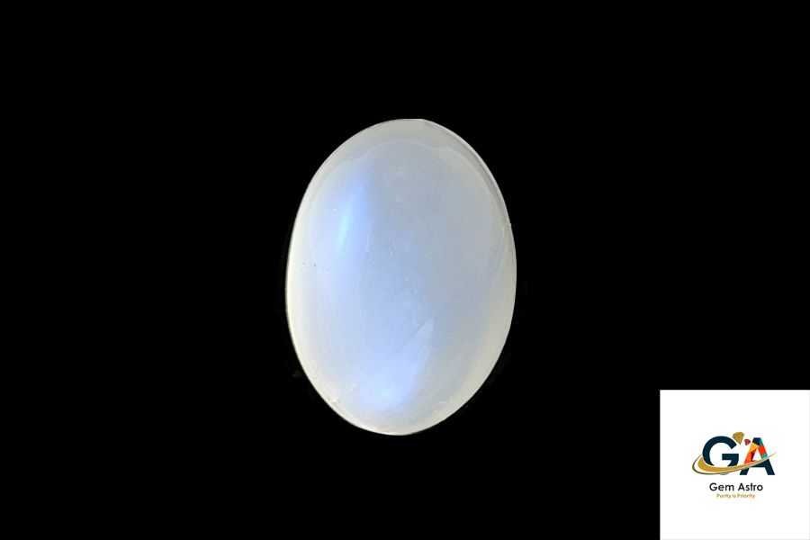 Buy Blue Moonstone 7.68Carat (8.44Ratti) Online GemAstro