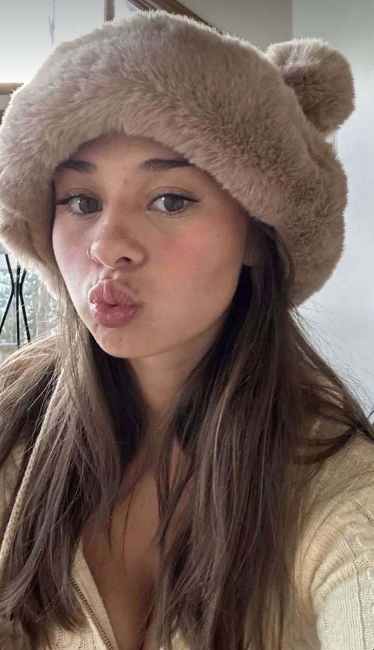Natalie Hayess (nataliehayess.lens) Lens social identity (.lens handle) PFP