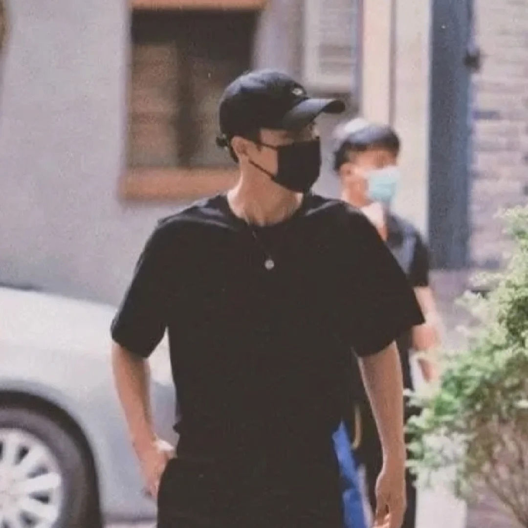 aaliyah (aaliyahzoe.lens) Lens social identity (.lens handle) PFP