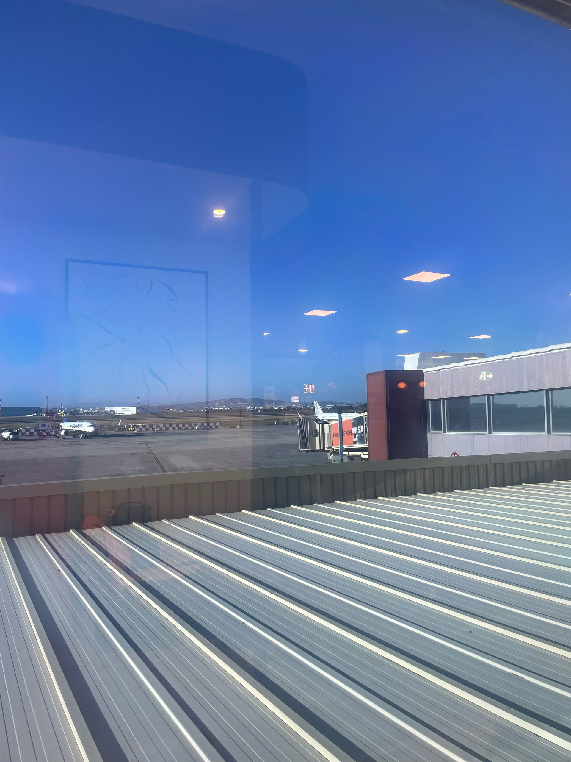 Post image: Buenos dias. Hasta luego VLC 🫡