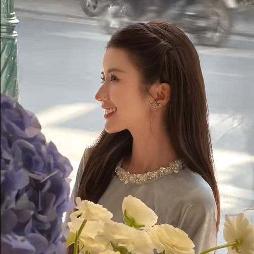 sky (onthecloud.lens) Lens social identity (.lens handle) PFP