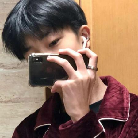 Shrug's Lens avatar