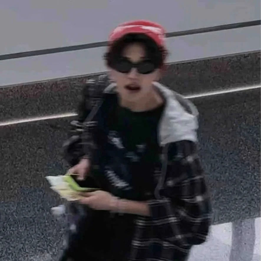 apple (candices.lens) Lens social identity (.lens handle) PFP