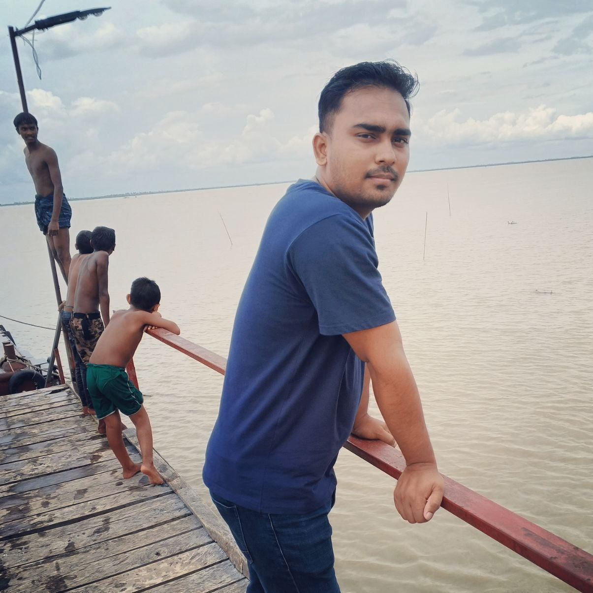 MD. SHOFIQUL ISLAM's Lens avatar