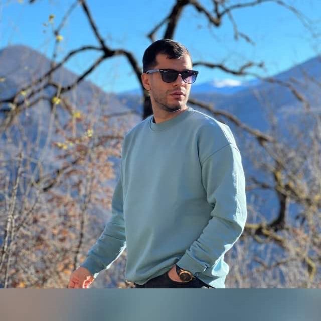 Ali mn's Lens avatar